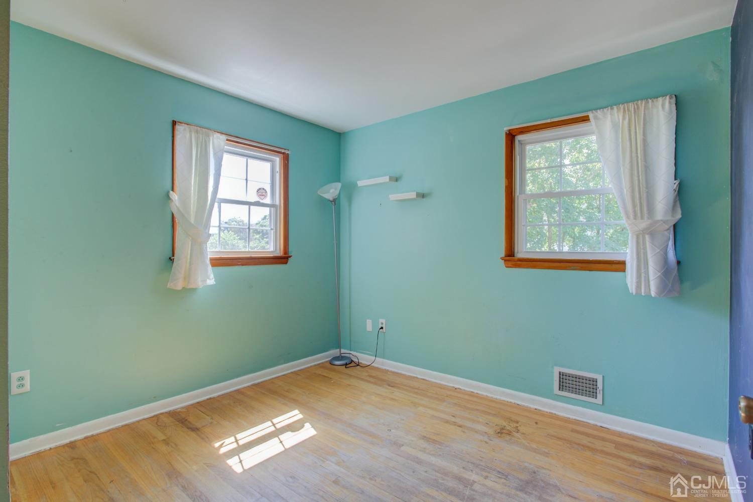 63 Hamilton Road Hillsborough, NJ 08844 - Photo 26 of 43 Gallery Image 26