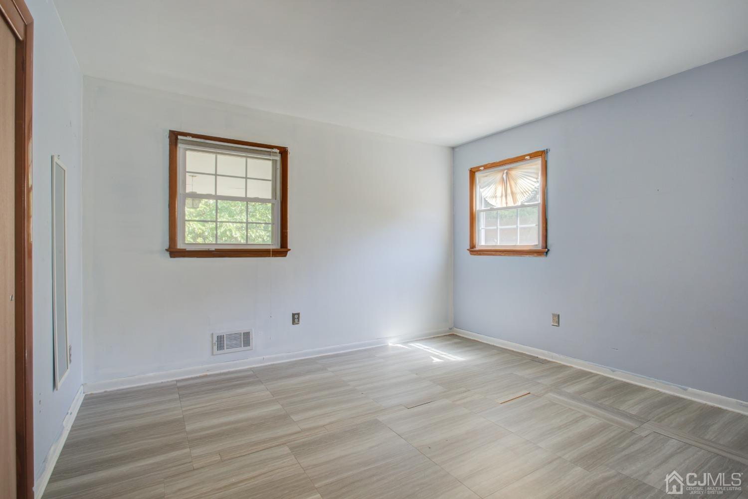 63 Hamilton Road Hillsborough, NJ 08844 - Photo 28 of 43 Gallery Image 28
