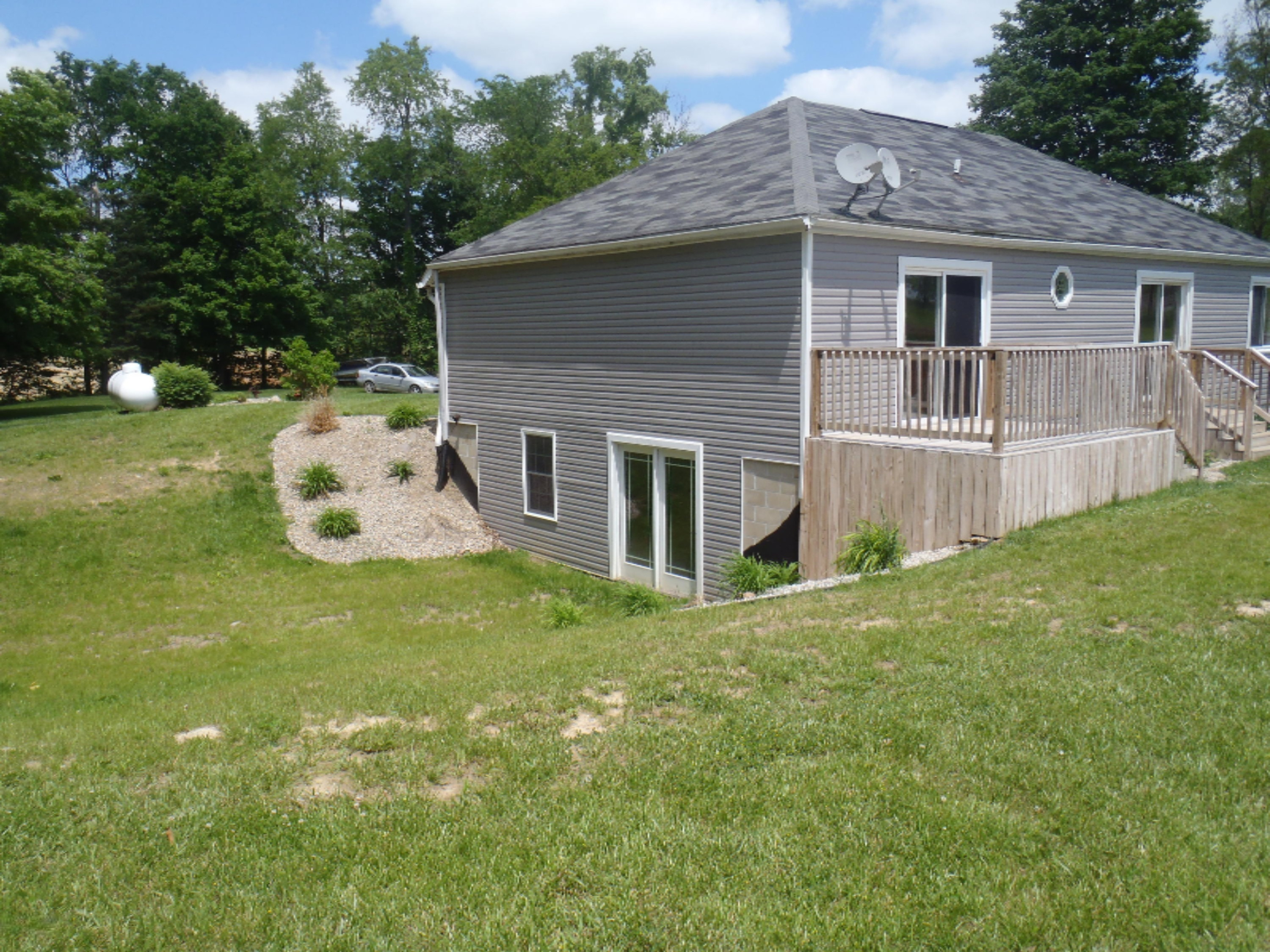 13711 Beecher Road Hudson, MI 49247 - Photo 12 of 15 P6021238