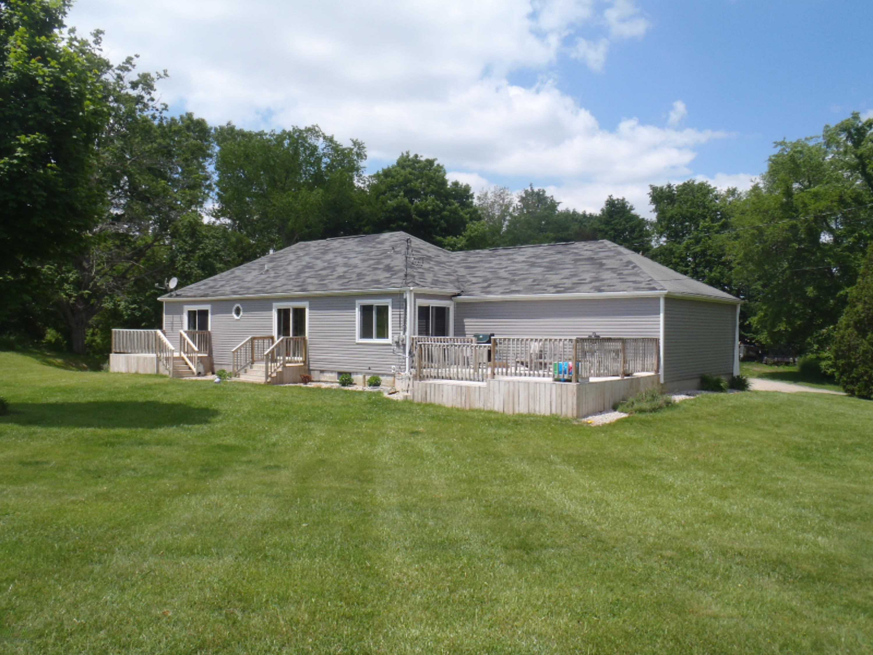 13711 Beecher Road Hudson, MI 49247 - Photo 2 of 15 P6021237