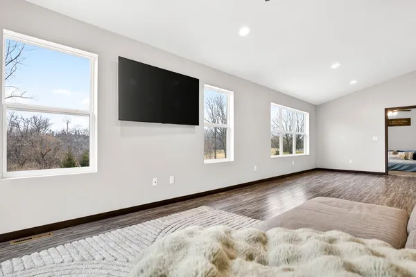 $405,000 | 537 Golf Side Court, Hortonville, WI 54944