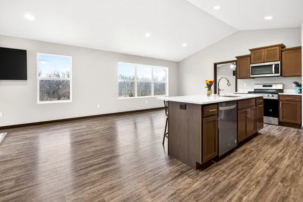 $405,000 | 537 Golf Side Court, Hortonville, WI 54944