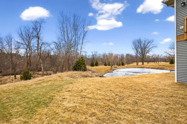 $405,000 | 537 Golf Side Court, Hortonville, WI 54944