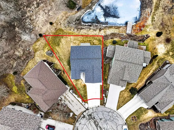 $405,000 | 537 Golf Side Court, Hortonville, WI 54944