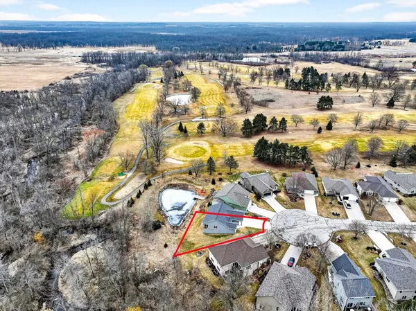 $405,000 | 537 Golf Side Court, Hortonville, WI 54944