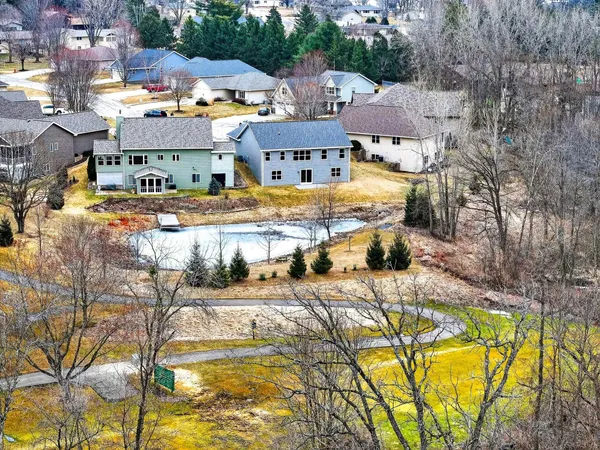 $405,000 | 537 Golf Side Court, Hortonville, WI 54944