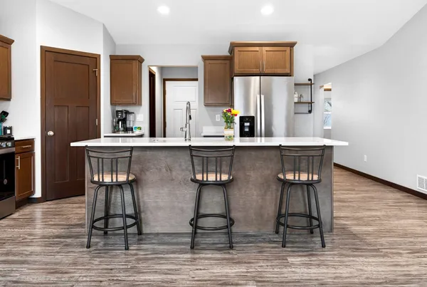 $405,000 | 537 Golf Side Court, Hortonville, WI 54944