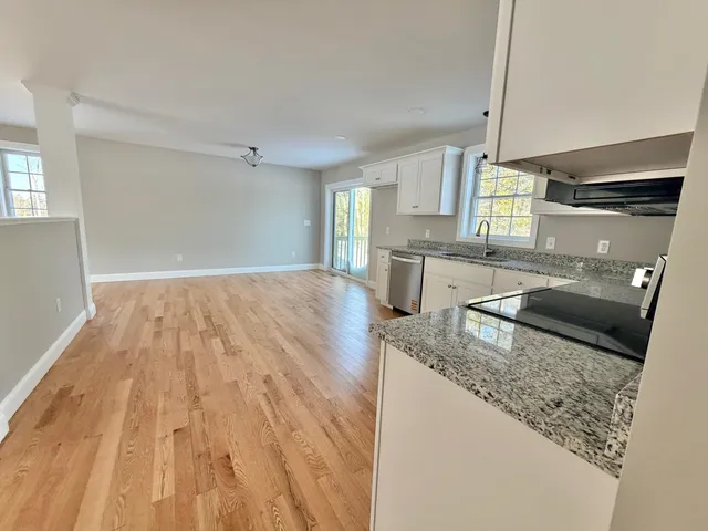 $804,900 | 1 Blaisdell Court, Raymond, NH 03077