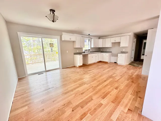 $804,900 | 1 Blaisdell Court, Raymond, NH 03077