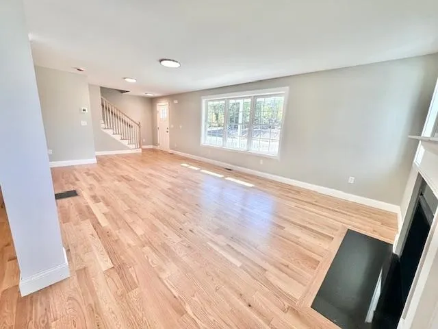 $804,900 | 1 Blaisdell Court, Raymond, NH 03077