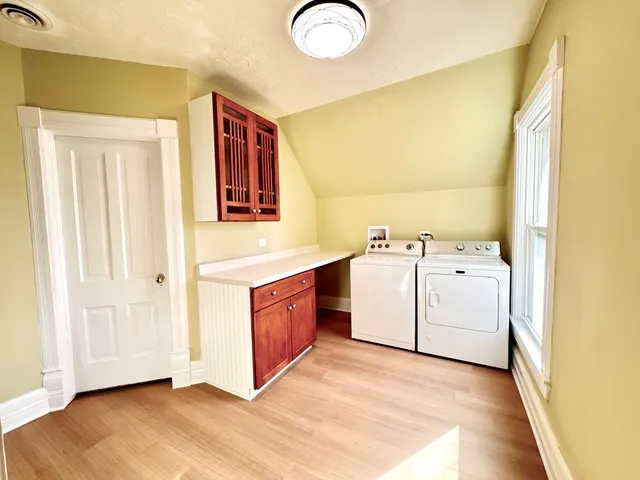 $239,000 | 105 South Dement Avenue, Dixon, IL 61021