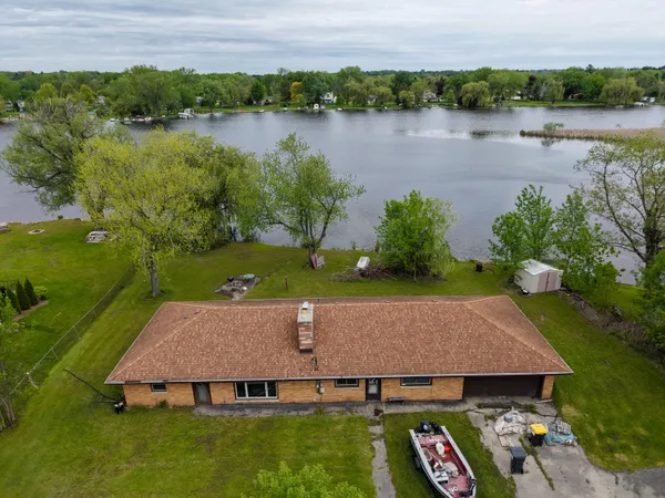 $450,000 | 3468 South Shore Drive, Richfield, WI 53033
