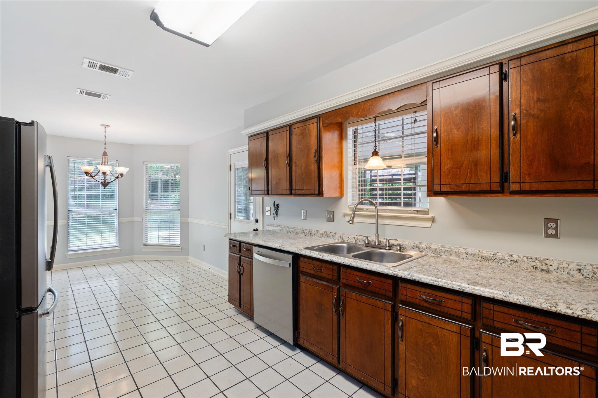 107 Nicole Place Daphne, AL 36526 - Photo 8 of 40 Kitchen