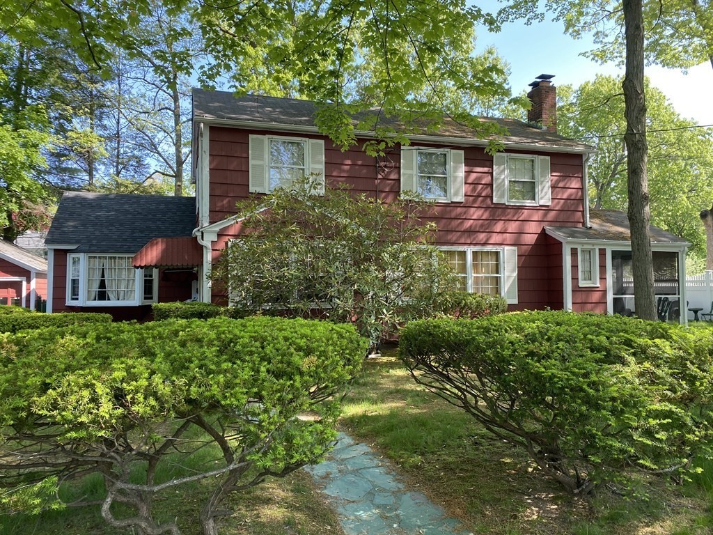 80 Bennington Street Springfield, MA 01108 - Photo 3 of 27