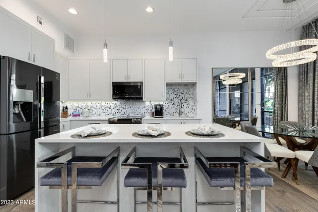 $20,000 | 2802 East Camino Acequia Drive, Unit 7, Phoenix, AZ 85016