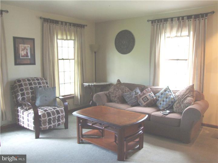 793 Cowpath Road Telford, PA 18969 - Photo 2 of 24