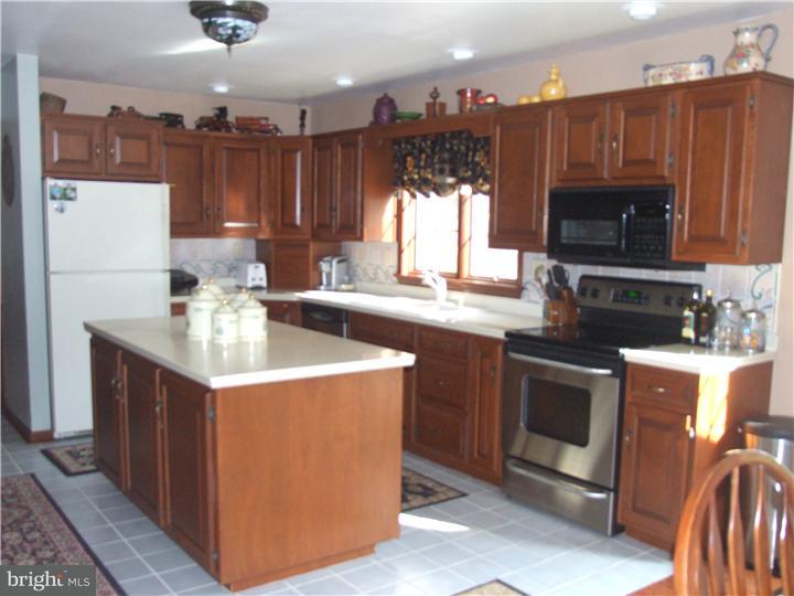 793 Cowpath Road Telford, PA 18969 - Photo 3 of 24