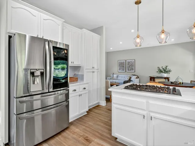 $1,375,000 | 143 Village Oaks Court, Healdsburg, CA 95448