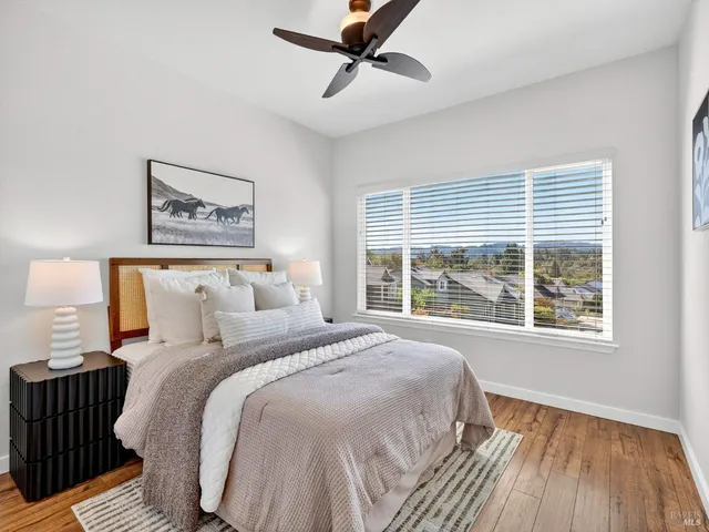 $1,375,000 | 143 Village Oaks Court, Healdsburg, CA 95448