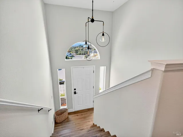 $1,375,000 | 143 Village Oaks Court, Healdsburg, CA 95448