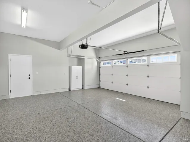 $1,375,000 | 143 Village Oaks Court, Healdsburg, CA 95448