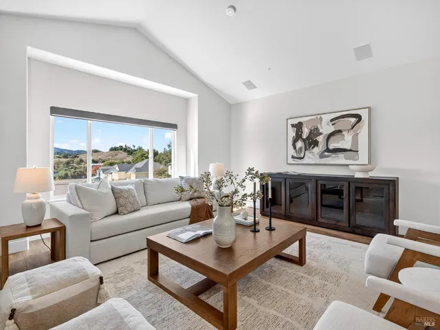 $1,375,000 | 143 Village Oaks Court, Healdsburg, CA 95448