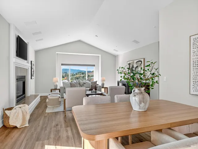 $1,375,000 | 143 Village Oaks Court, Healdsburg, CA 95448