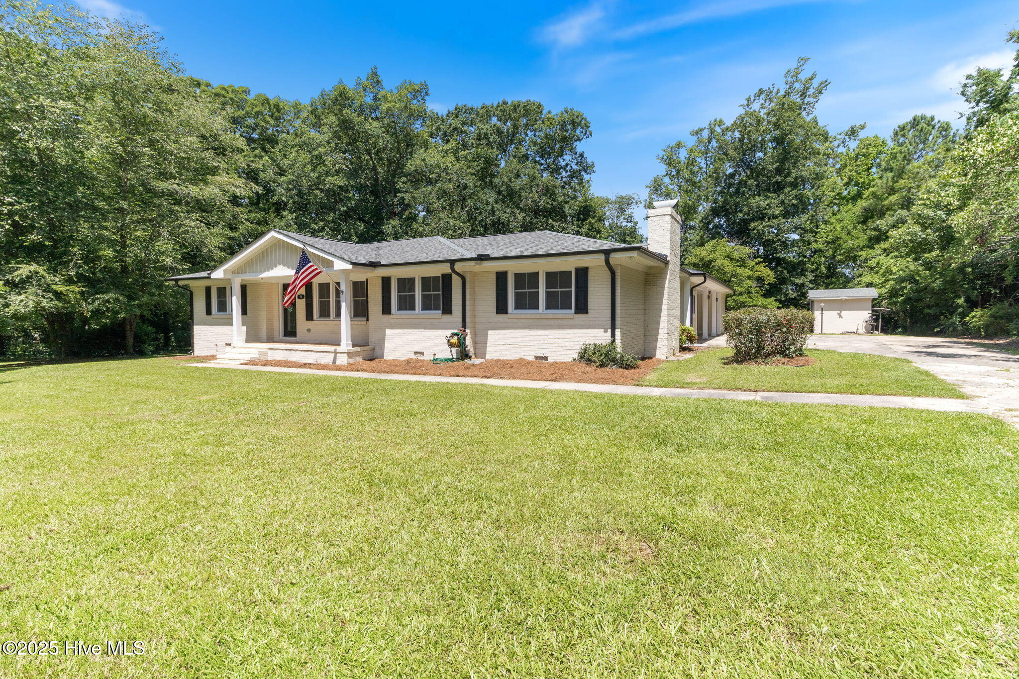 56 Gibson Dairy Road Elizabethtown, NC 28337 - Photo 2 of 36 Front View