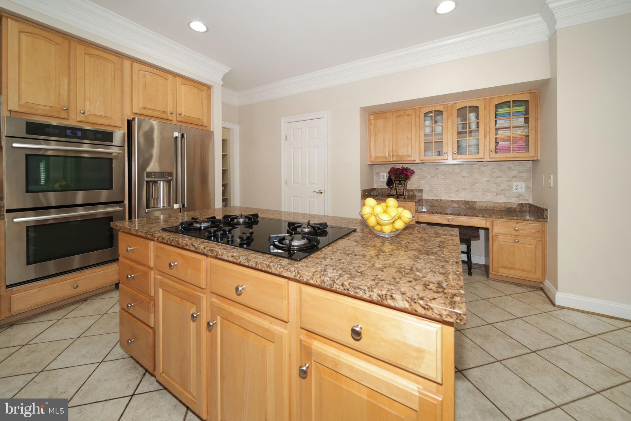 11501 Ridge Mist Terrace Potomac, MD 20854 - Photo 14 of 56 Kitchen