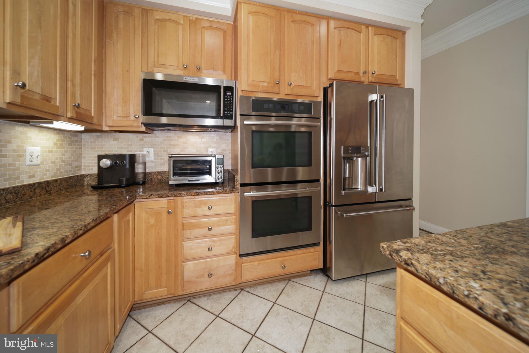 11501 Ridge Mist Terrace Potomac, MD 20854 - Photo 15 of 56 Kitchen