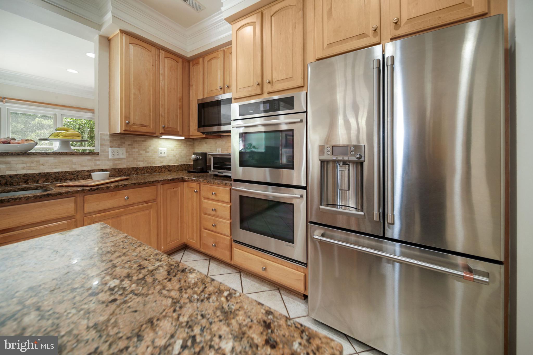 11501 Ridge Mist Terrace Potomac, MD 20854 - Photo 17 of 56 Kitchen