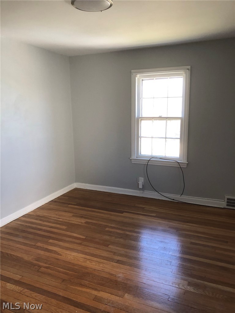 3515 Cummings Road Cleveland, OH 44118 - Photo 19 of 32
