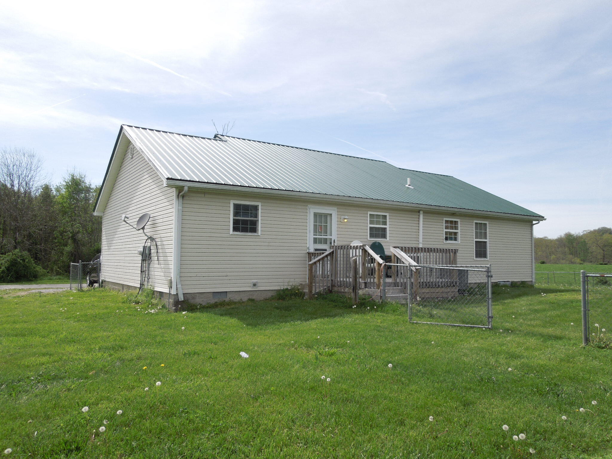 328 Gray Hawk Road Hustonville, KY 40437 - Photo 4 of 40 DSCN2839