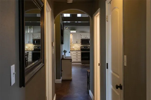 $285,000 | 2220 North Village Drive, Bonham, TX 75418