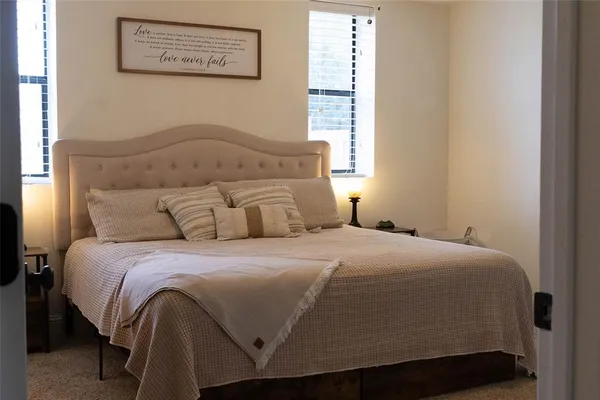 $285,000 | 2220 North Village Drive, Bonham, TX 75418