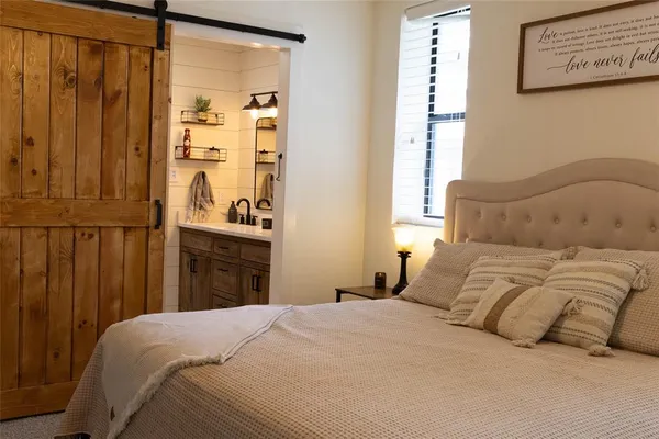 $285,000 | 2220 North Village Drive, Bonham, TX 75418