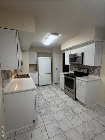 $2,500 | 11752 Russet Meadow Drive, St. Louis, MO 63146