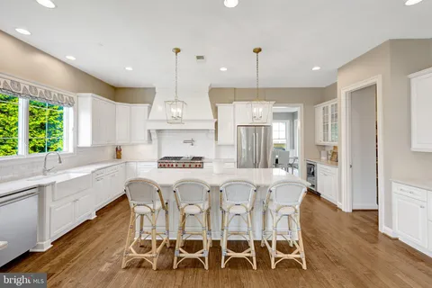 $2,550,000 | 9115 Tetterton Avenue, Vienna, VA 22182