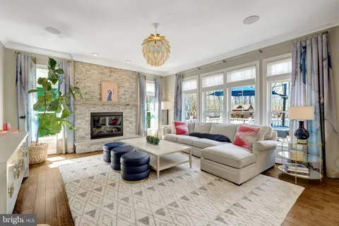 $2,550,000 | 9115 Tetterton Avenue, Vienna, VA 22182