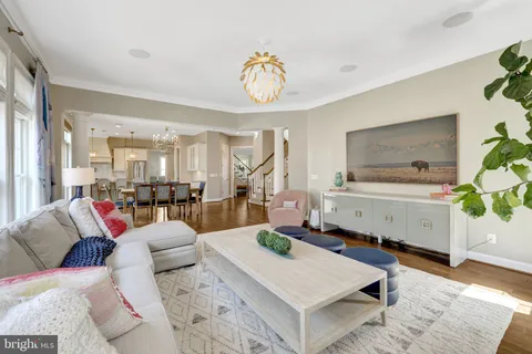 $2,550,000 | 9115 Tetterton Avenue, Vienna, VA 22182