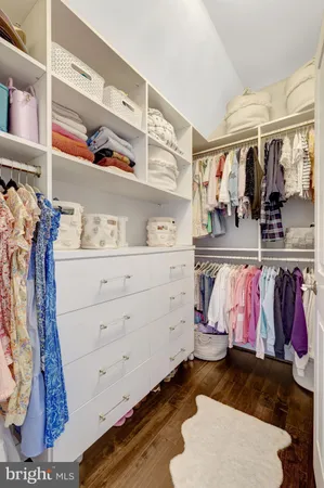 $2,550,000 | 9115 Tetterton Avenue, Vienna, VA 22182