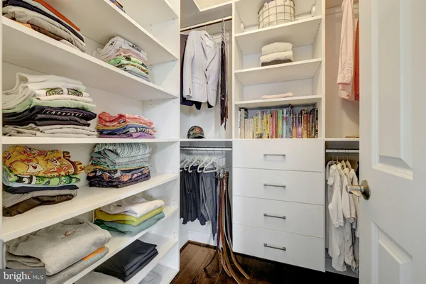 $2,550,000 | 9115 Tetterton Avenue, Vienna, VA 22182