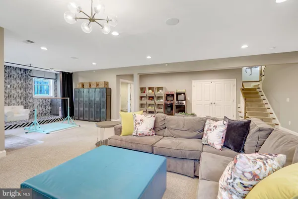 $2,550,000 | 9115 Tetterton Avenue, Vienna, VA 22182