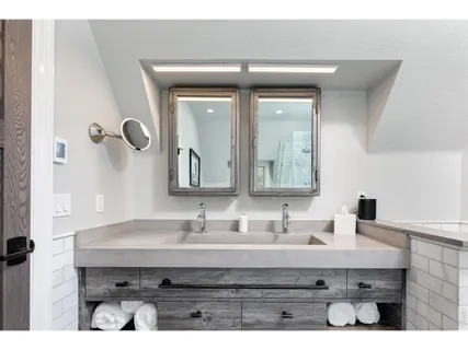 $4,832,000 | 5575 St Vrain Road, Longmont, CO 80503