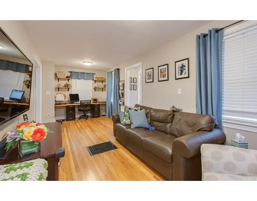 13 Colburn Road Reading, MA 01867 - Photo 4 of 29 Gallery Image 4