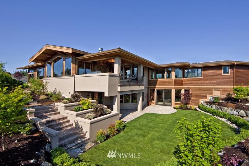 9830 Belfair Road Bellevue, WA 98004 - Photo 1 of 1 Gallery Image 1