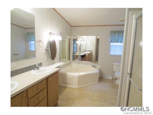 129 Allendale Hills Road Franklin, NC 28734 - Photo 11 of 13 Gallery Image 11