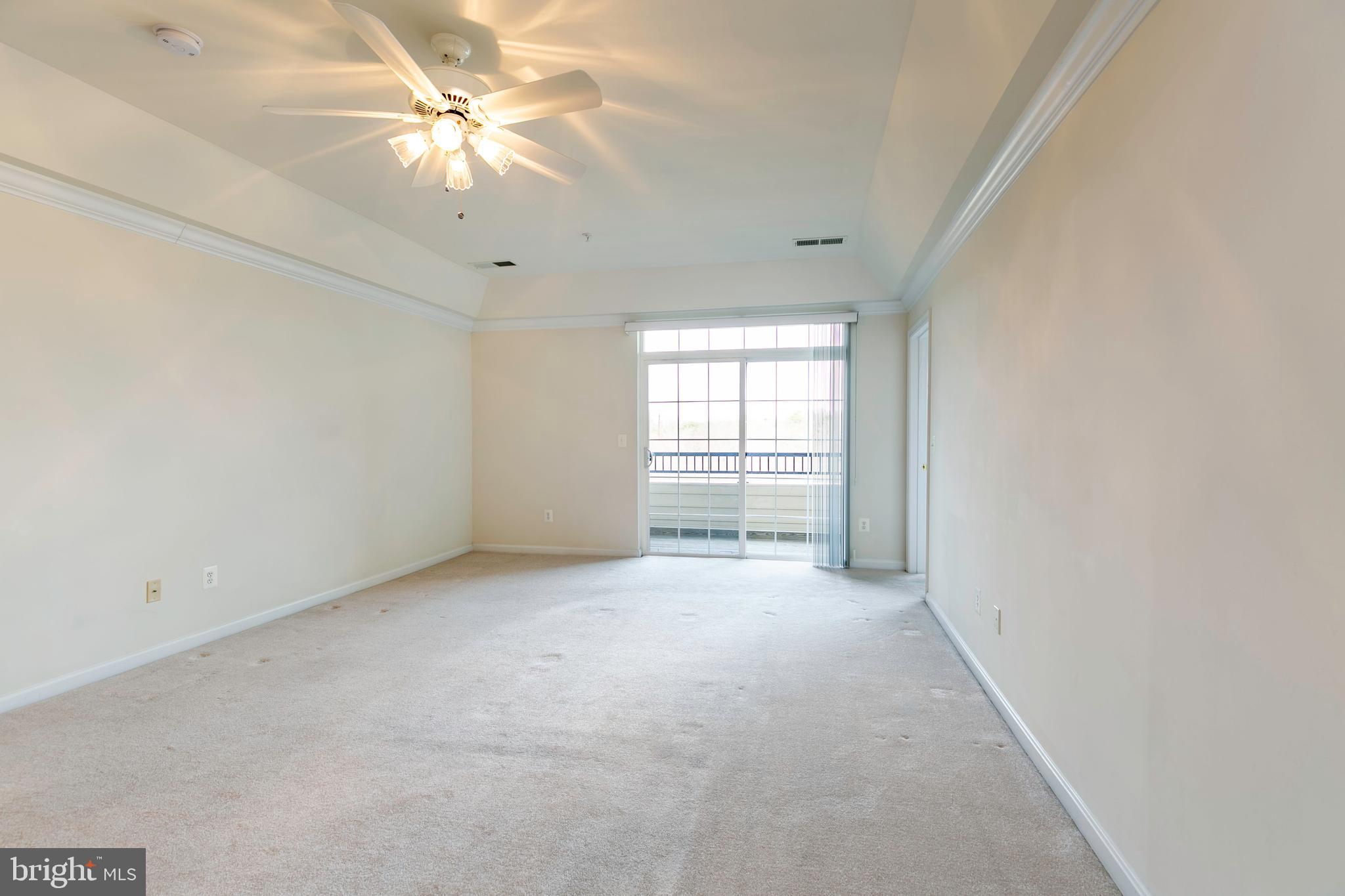 8600 Roaming Ridge Way, Unit 304 Odenton, MD 21113 - Photo 14 of 46 Living Room