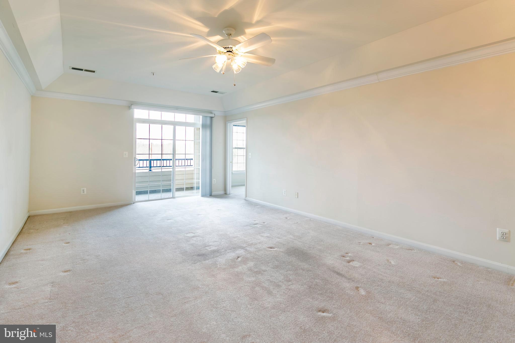 8600 Roaming Ridge Way, Unit 304 Odenton, MD 21113 - Photo 16 of 46 Living Room