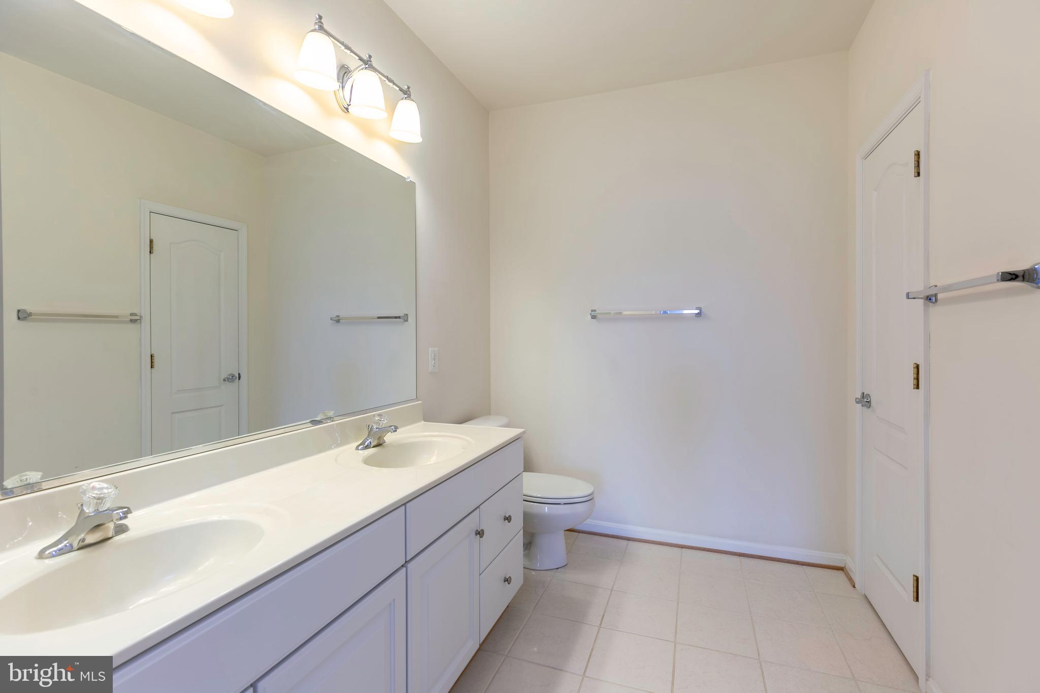 8600 Roaming Ridge Way, Unit 304 Odenton, MD 21113 - Photo 44 of 46 Master Bath